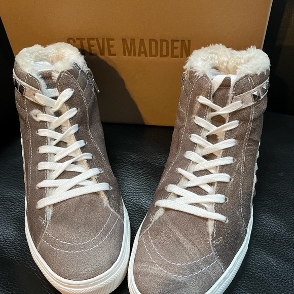 Steve Madden Womens Tracey F Suede Lace-Up High Top Sneakers SZ 8.5 - Picture 2 of 11